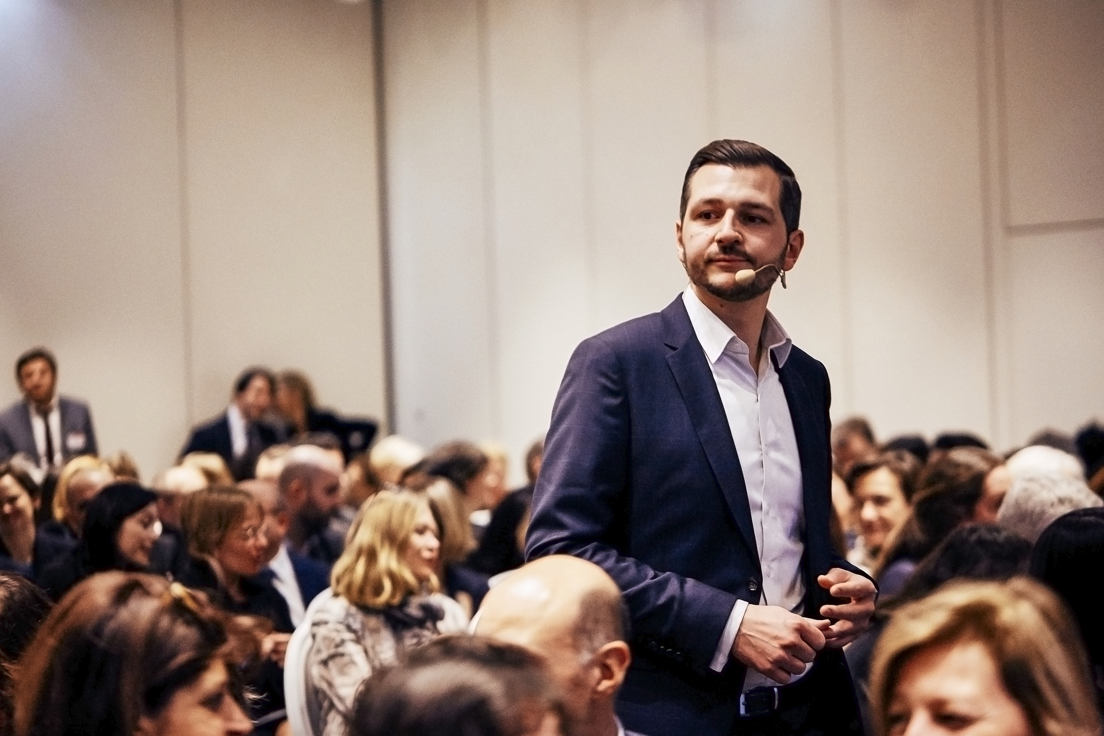 Vincent Avanzi among the audience during a keynote